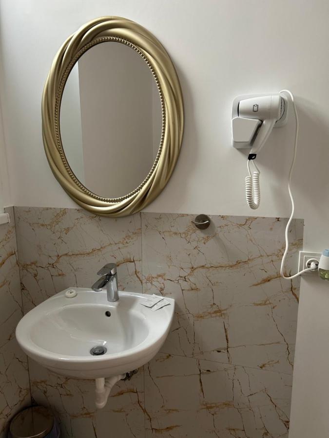 Hotel White House Alexandria Exterior foto
